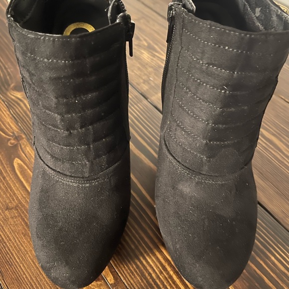 Guess Platform Booties - Picture 4 of 7